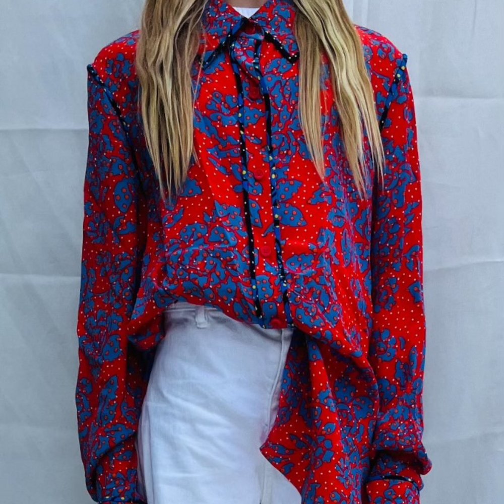 DIANE VON FURSTENBURG/Red Floral Blouse/Size 4